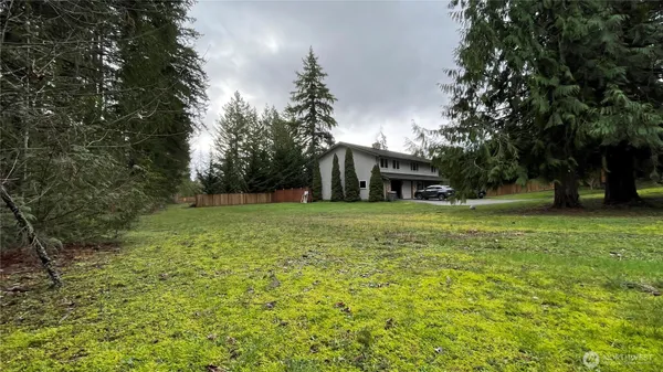 $1,398,000 | 23525 Southeast 32nd Way, Sammamish, WA 98029