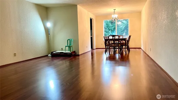 $1,398,000 | 23525 Southeast 32nd Way, Sammamish, WA 98029