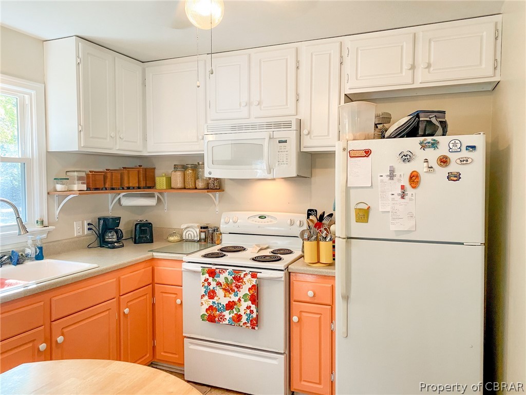 727 Coachpoint Road Hartfield, VA 23071 - Photo 5 of 18