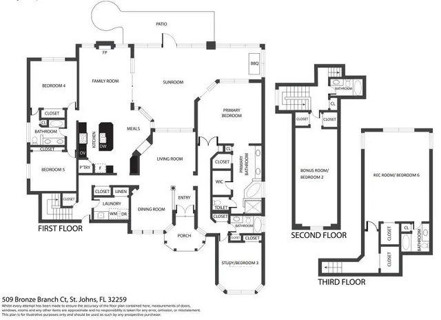 a black and white photo of a living room