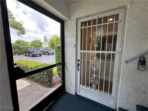 $134,000 | 2828 Jackson Street, Unit I1, Fort Myers, FL 33901