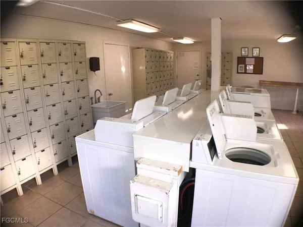 $134,000 | 2828 Jackson Street, Unit I1, Fort Myers, FL 33901