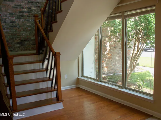 $2,000 | 527 Front Beach Drive, Ocean Springs, MS 39564