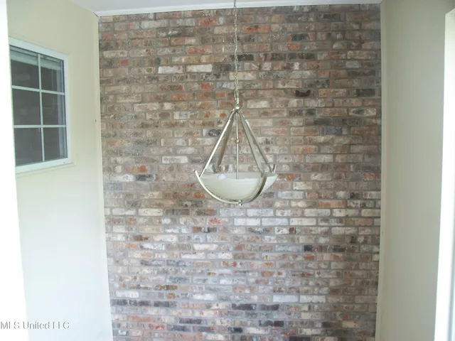 $2,000 | 527 Front Beach Drive, Ocean Springs, MS 39564