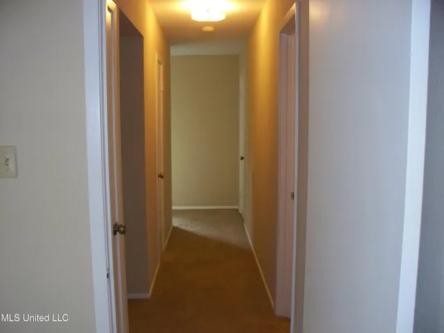 $2,000 | 527 Front Beach Drive, Ocean Springs, MS 39564