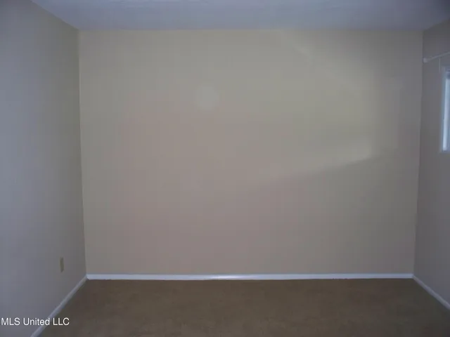 $2,000 | 527 Front Beach Drive, Ocean Springs, MS 39564