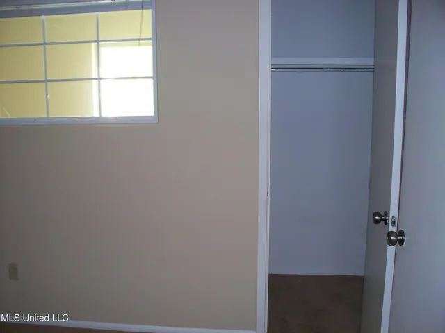 $2,000 | 527 Front Beach Drive, Ocean Springs, MS 39564