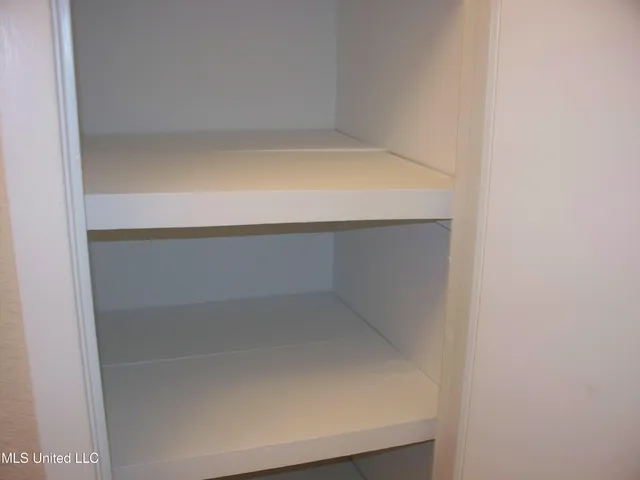 $2,000 | 527 Front Beach Drive, Ocean Springs, MS 39564