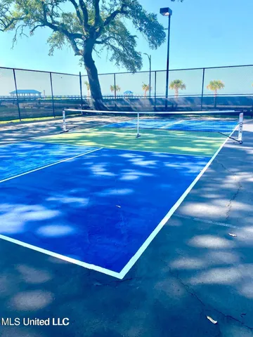 $2,000 | 527 Front Beach Drive, Ocean Springs, MS 39564