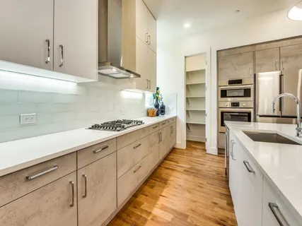$624,000 | 426 West 9th Street, Unit 105, Dallas, TX 75208