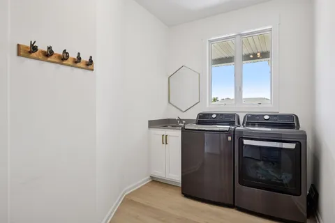 $799,999 | 25617 Cedar Lane, New Prague, MN 56071