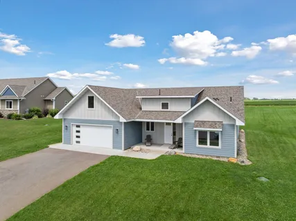 $799,999 | 25617 Cedar Lane, New Prague, MN 56071