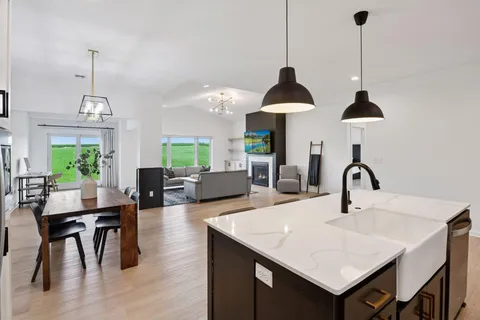 $799,999 | 25617 Cedar Lane, New Prague, MN 56071