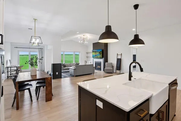 $799,999 | 25617 Cedar Lane, New Prague, MN 56071