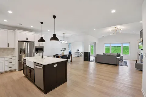 $799,999 | 25617 Cedar Lane, New Prague, MN 56071