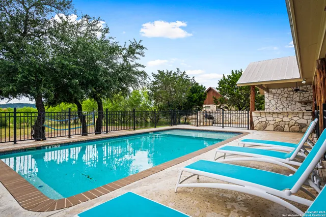 $675,000 | 72 Mountain Laurel Lane, Concan, TX 78838