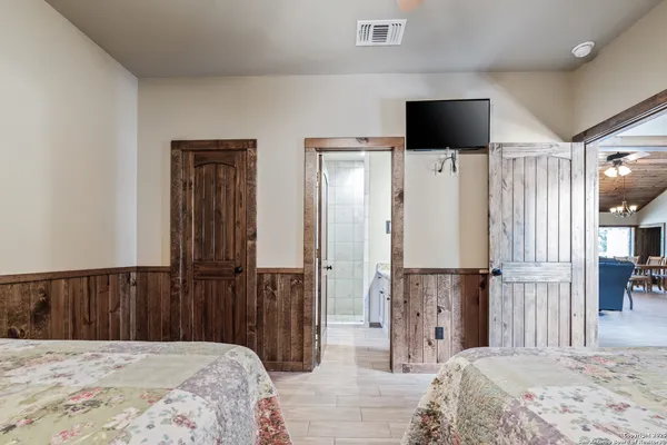 $649,000 | 72 Mountain Laurel Lane, Concan, TX 78838