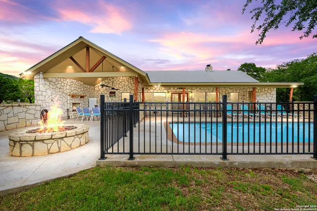 $675,000 | 72 Mountain Laurel Lane, Concan, TX 78838