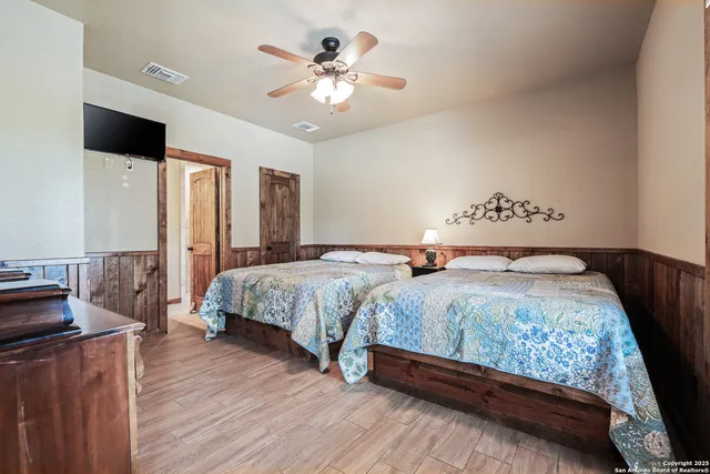 $675,000 | 72 Mountain Laurel Lane, Concan, TX 78838