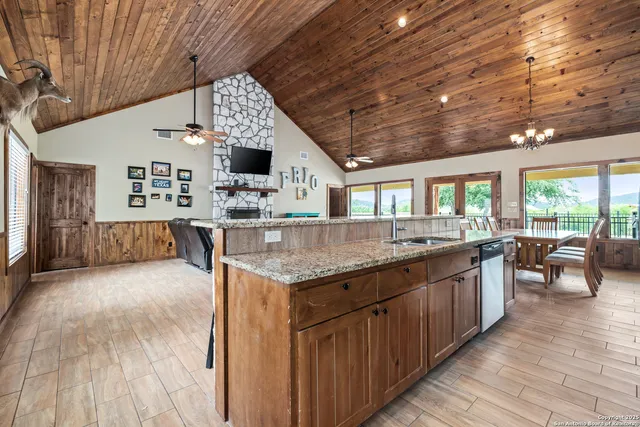 $675,000 | 72 Mountain Laurel Lane, Concan, TX 78838