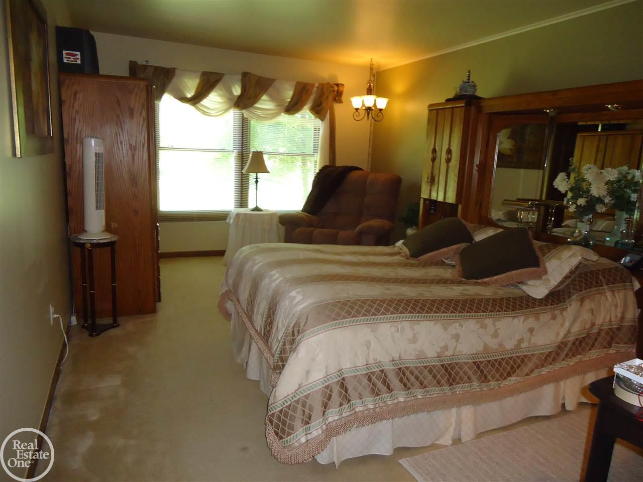589 Lexington Drive Rochester, MI 48307 - Photo 13 of 39 Large master