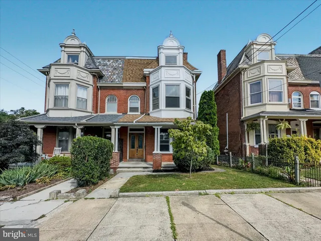 $259,900 | 705 Chestnut Street, Columbia, PA 17512