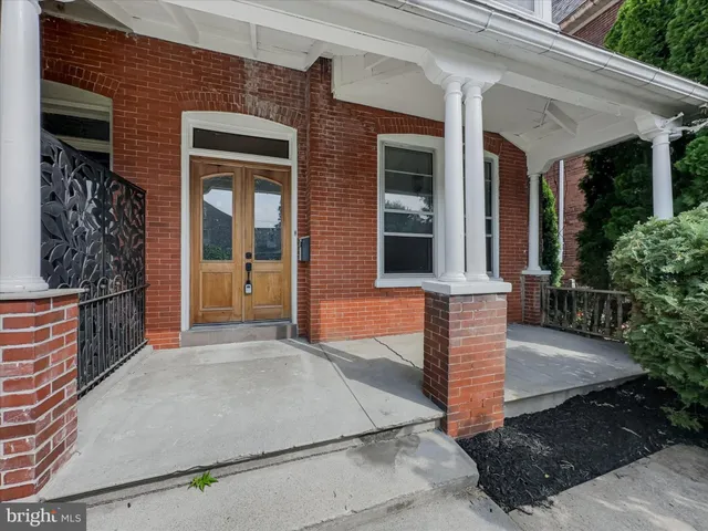 $259,900 | 705 Chestnut Street, Columbia, PA 17512