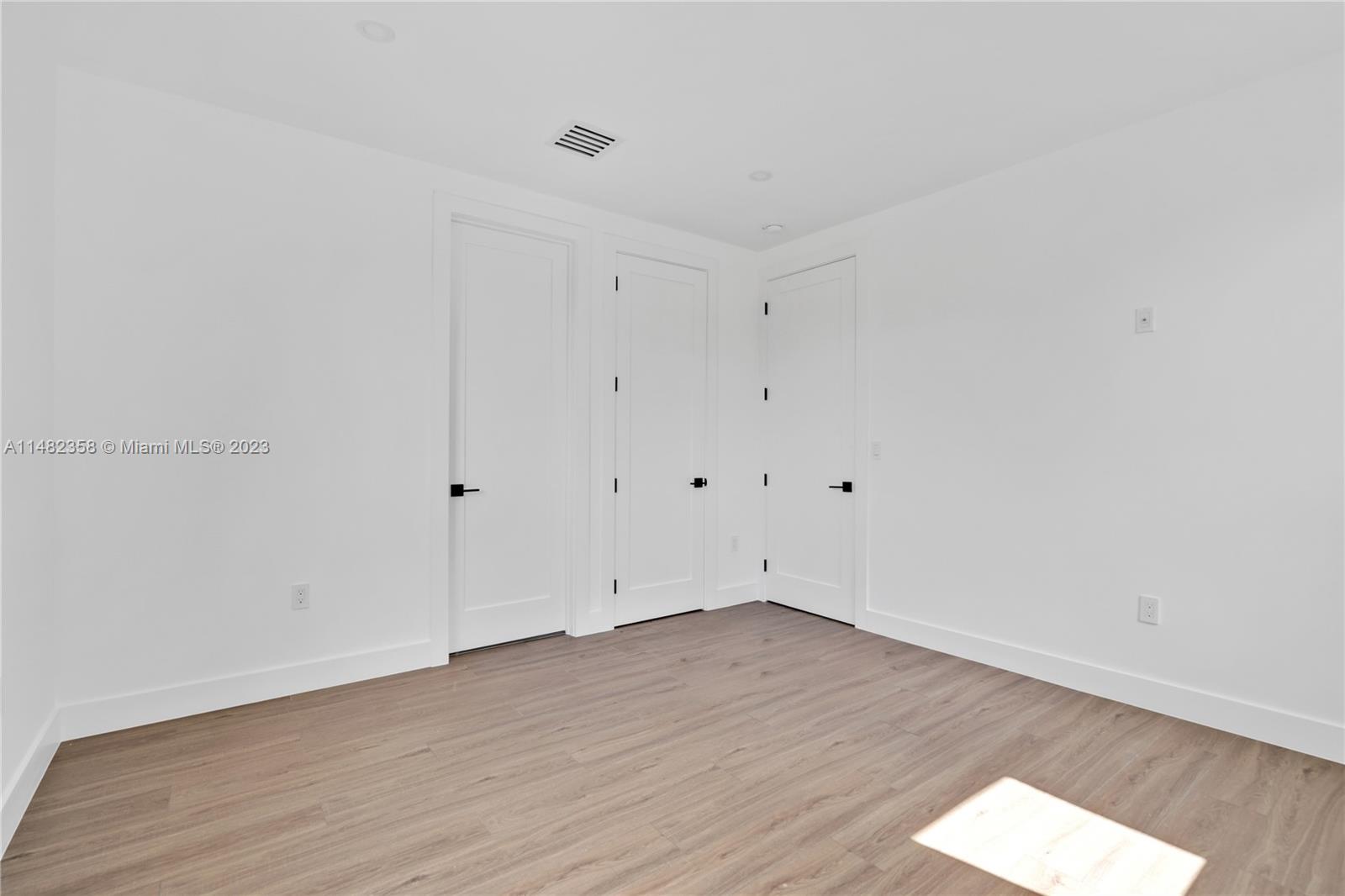5241 Southwest 6th Street Miami, FL 33134 - Photo 28 of 38 a view of an empty room