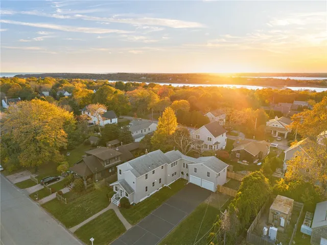 $1,495,000 | 104 Howland Avenue, Jamestown, RI 02835