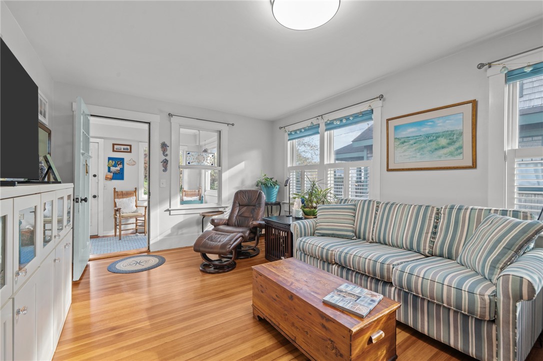 104 Howland Avenue Jamestown, RI 02835 - Photo 13 of 50