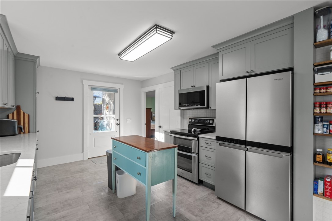 104 Howland Avenue Jamestown, RI 02835 - Photo 17 of 50