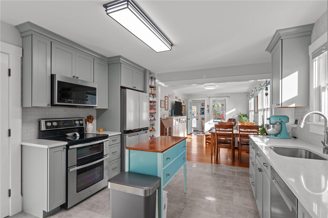 104 Howland Avenue Jamestown, RI 02835 - Photo 18 of 50