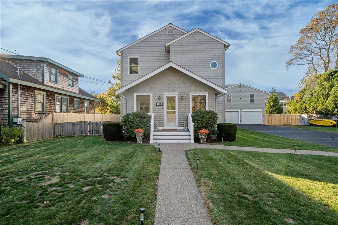 104 Howland Avenue Jamestown, RI 02835 - Photo 2 of 50