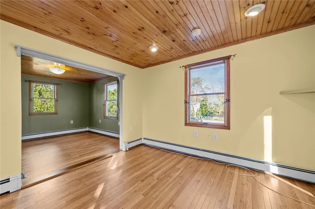 $1,495,000 | 104 Howland Avenue, Jamestown, RI 02835