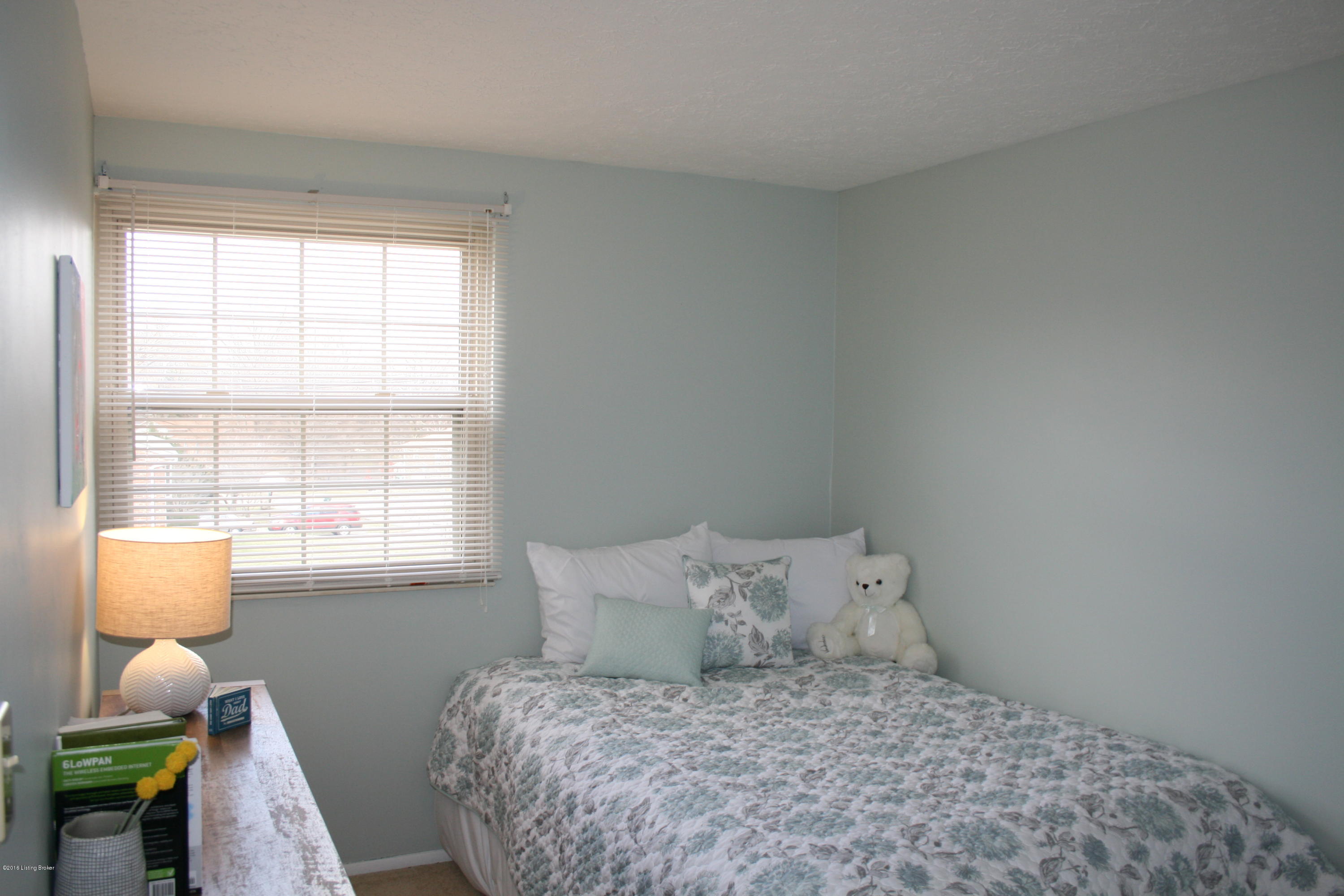 2929 Winterhaven Road Louisville, KY 40220 - Photo 25 of 33 winterhaven-28