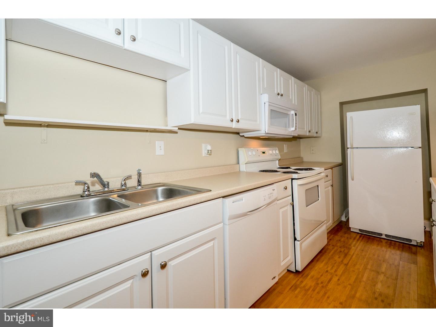 4173 Apple Street Philadelphia, PA 19127 - Photo 12 of 22 Kitchen