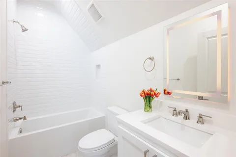 $6,195,000 | 4505 South Versailles Avenue, Highland Park, TX 75205