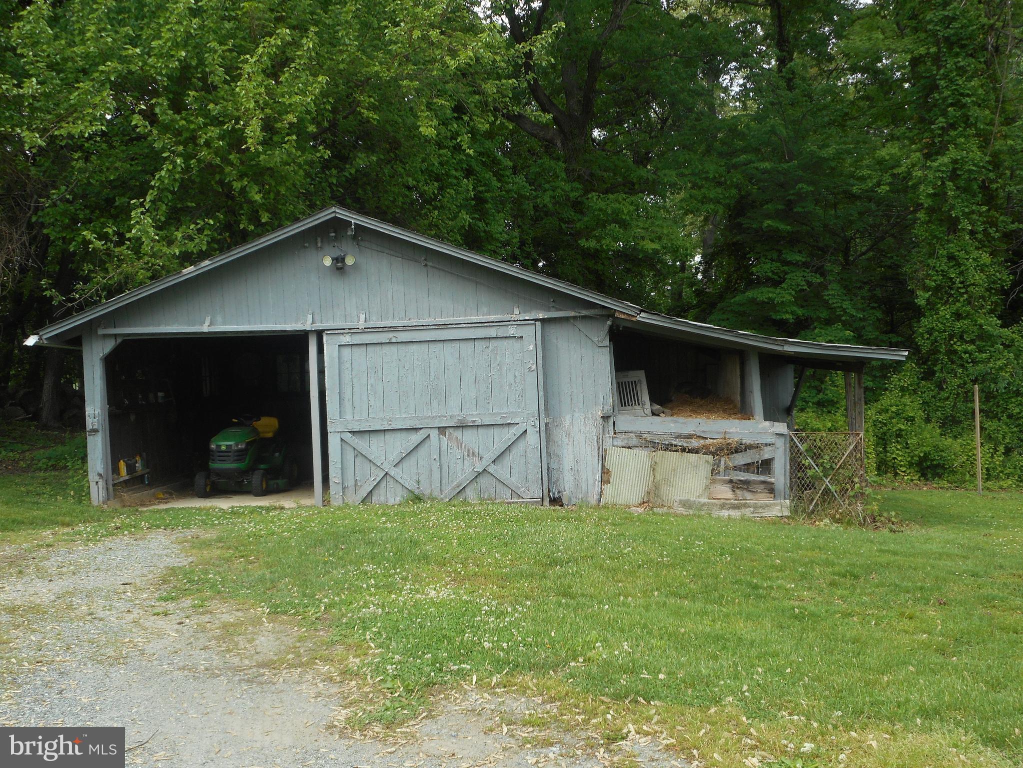 49 Reservoir Road Perryville, MD 21903 - Photo 9 of 11 Garage and chicken coup