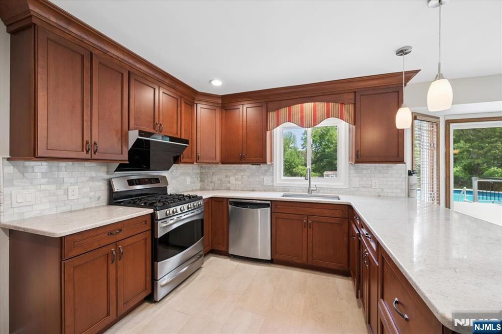 5 Glen Ridge Drive Long Valley, NJ 07853 - Photo 14 of 40
