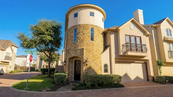 $3,600 | 1314 Sherwood Springs Lane, Houston, TX 77043