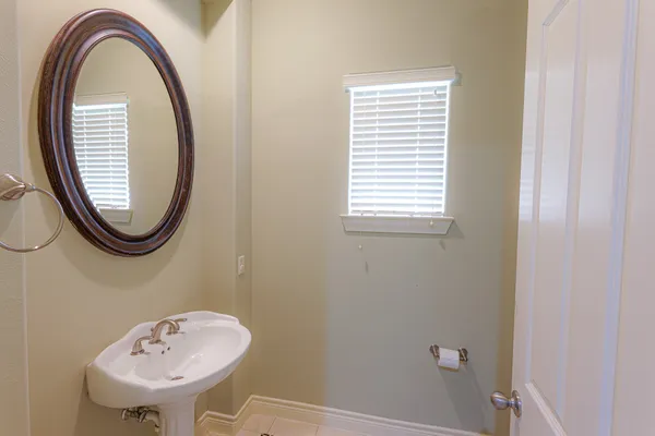 $3,600 | 1314 Sherwood Springs Lane, Houston, TX 77043