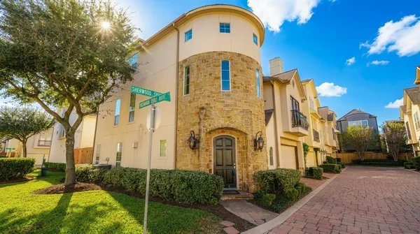 $3,600 | 1314 Sherwood Springs Lane, Houston, TX 77043