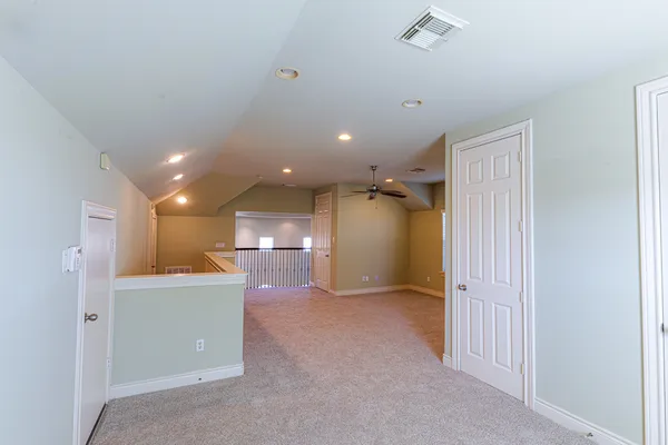 $3,600 | 1314 Sherwood Springs Lane, Houston, TX 77043