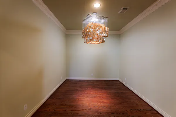 $3,600 | 1314 Sherwood Springs Lane, Houston, TX 77043