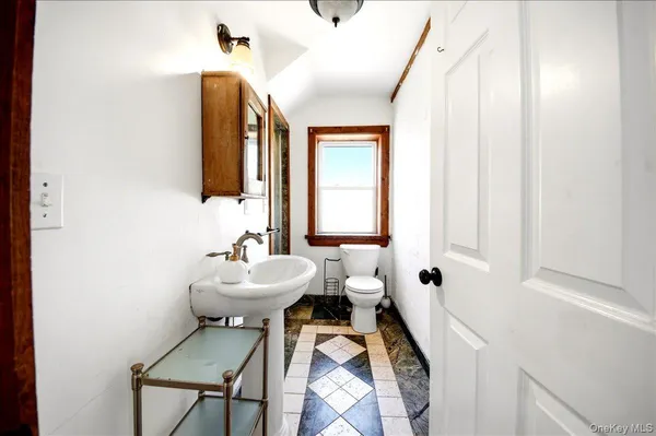 $3,750 | 175 Goldens Bridge Road, Unit 1, Katonah, NY 10536