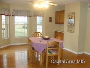 2347 Rees Road Jacksonville, IL 62650 - Photo 7 of 20