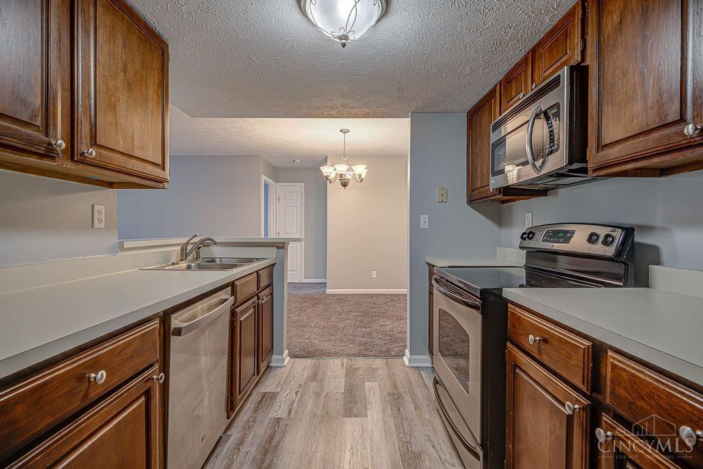 10555 Montgomery Road, Unit 19 Montgomery, OH 45242 - Photo 10 of 41 Gallery Image 10