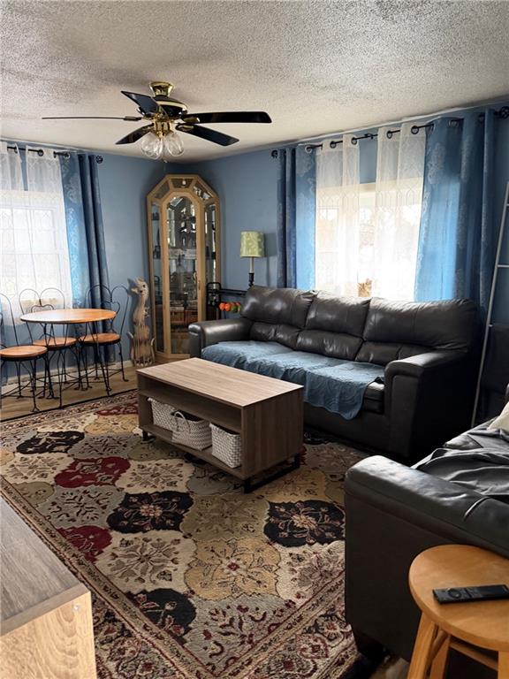 423 Penncraft Road East Millsboro, PA 15433 - Photo 5 of 24