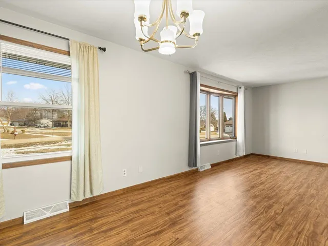 $314,900 | 4361 Pfister Lane, Roscoe, IL 61073