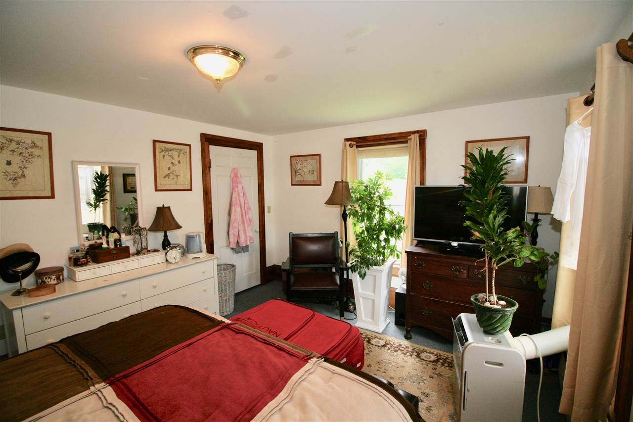 730 River Road New Haven, VT 05472 - Photo 11 of 32